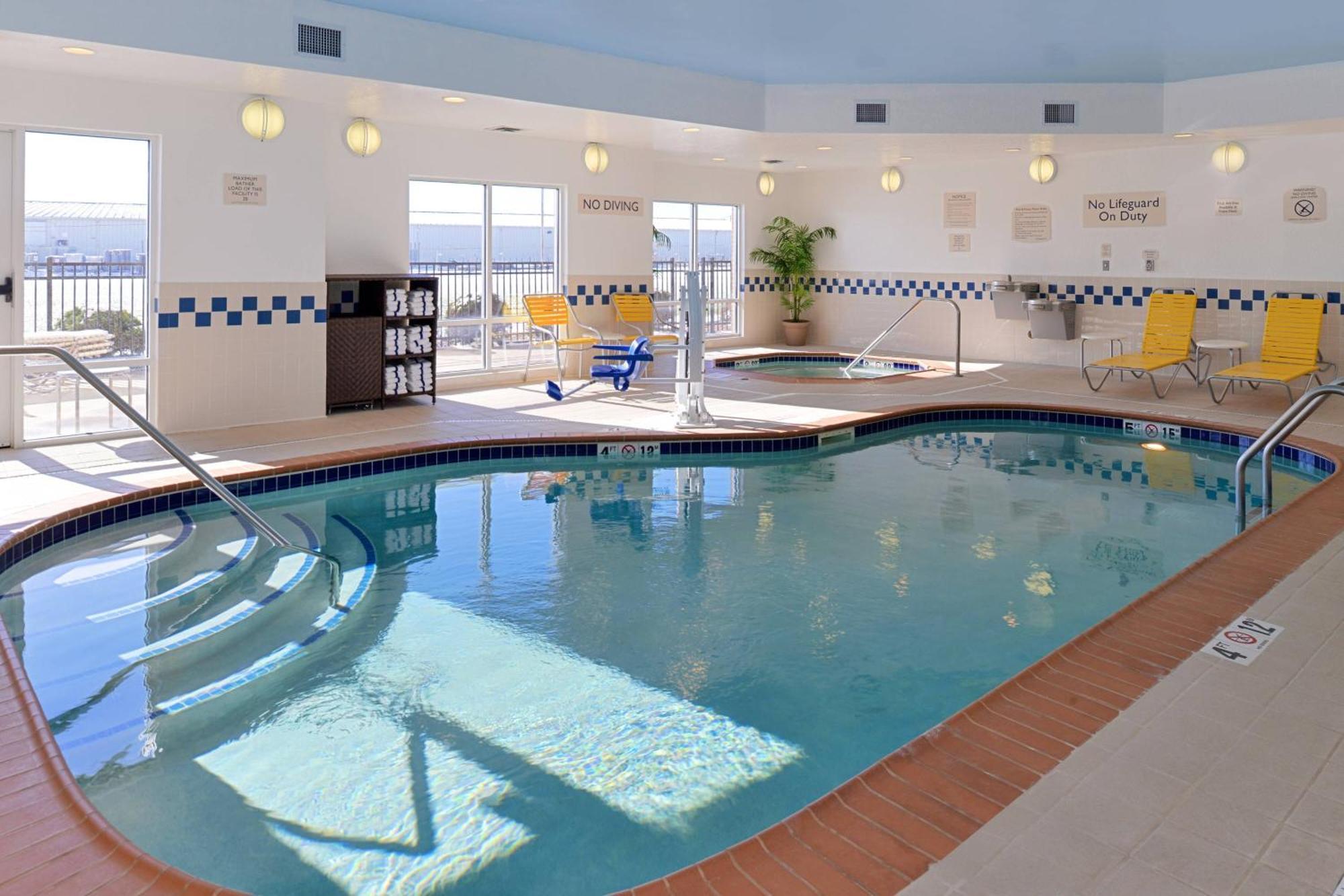 Fairfield Inn & Suites Bloomington Εξωτερικό φωτογραφία